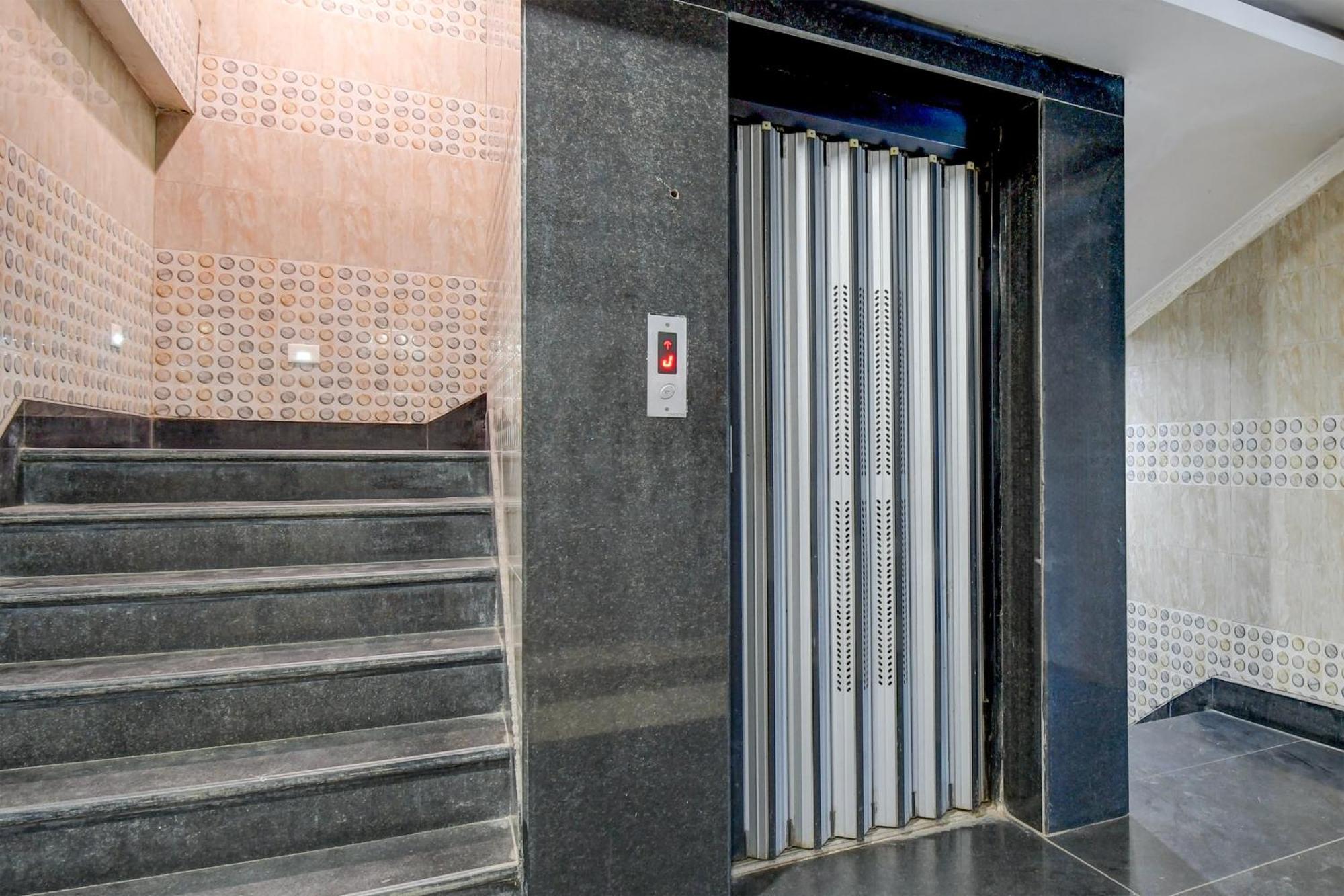 Hotel O Blue Royal Bhubaneswar Eksteriør billede